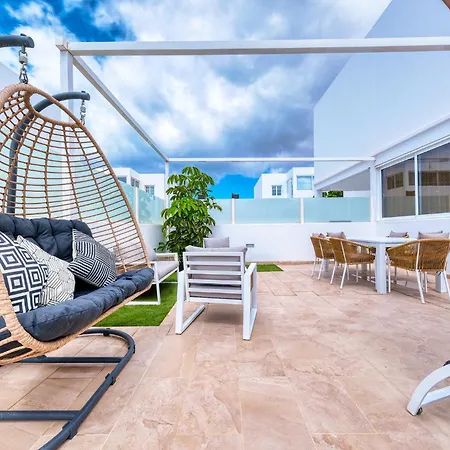 Marina Oasis - Private Pool, Air-con And Sat Tv By Lanzarote * Playa Blanca (Lanzarote)