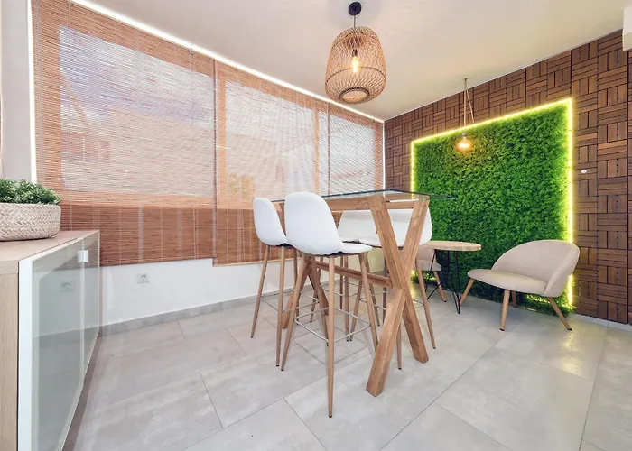 Marina Oasis - Private Pool, Air-con And Sat Tv By Lanzarote Playa Blanca (Lanzarote)